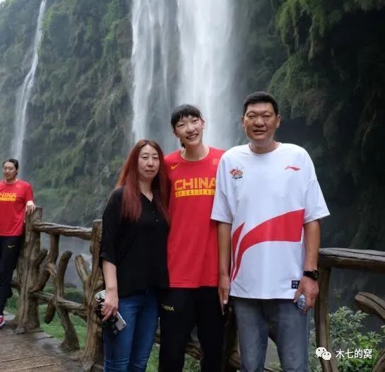 亚洲欧美色综合一区二区在线