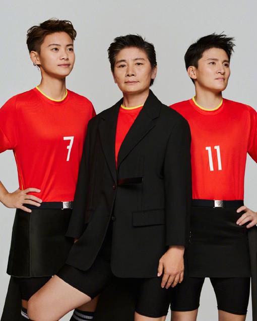 白丝女同